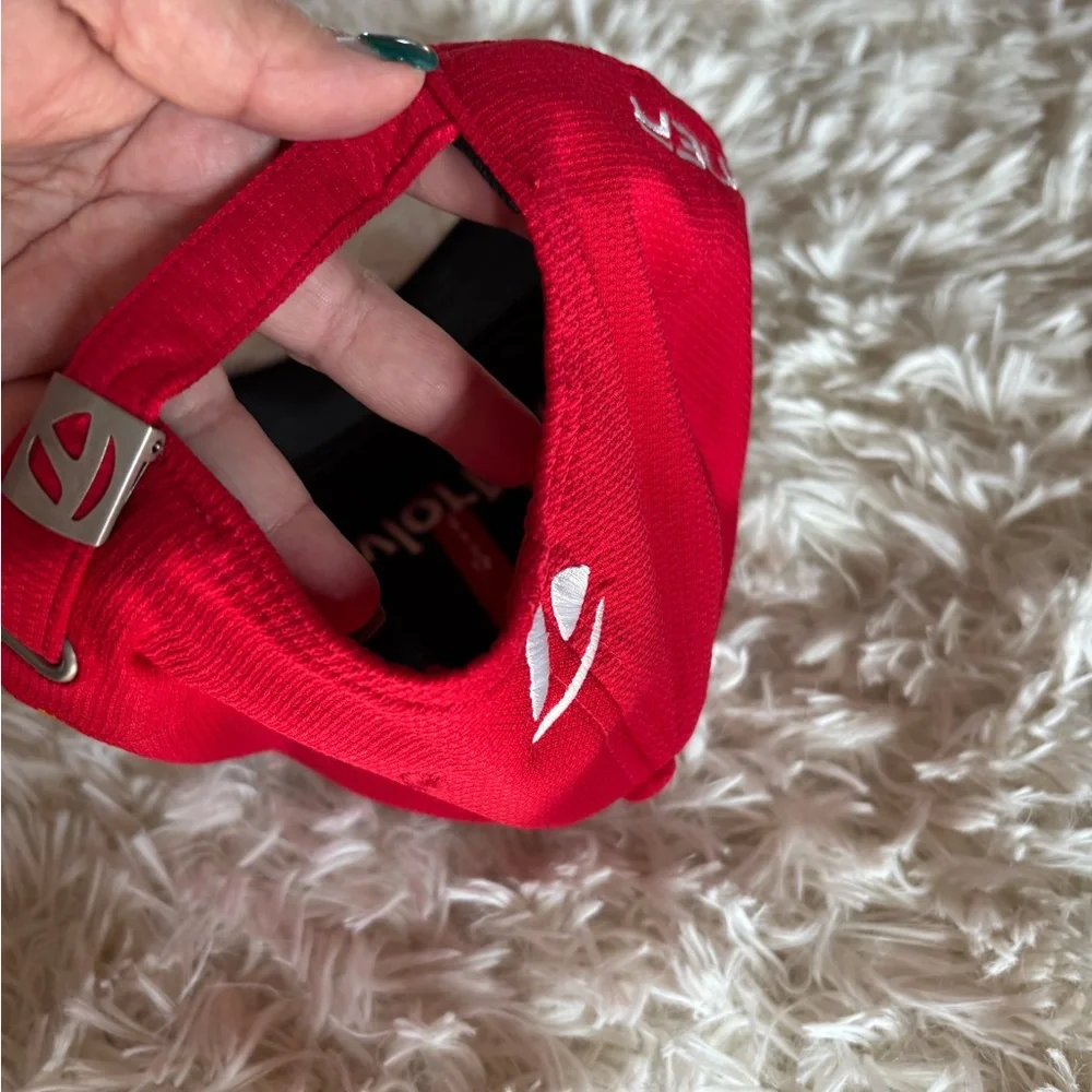TaylorMade Burner red embroidered golf hat, adjustable T max gear one size